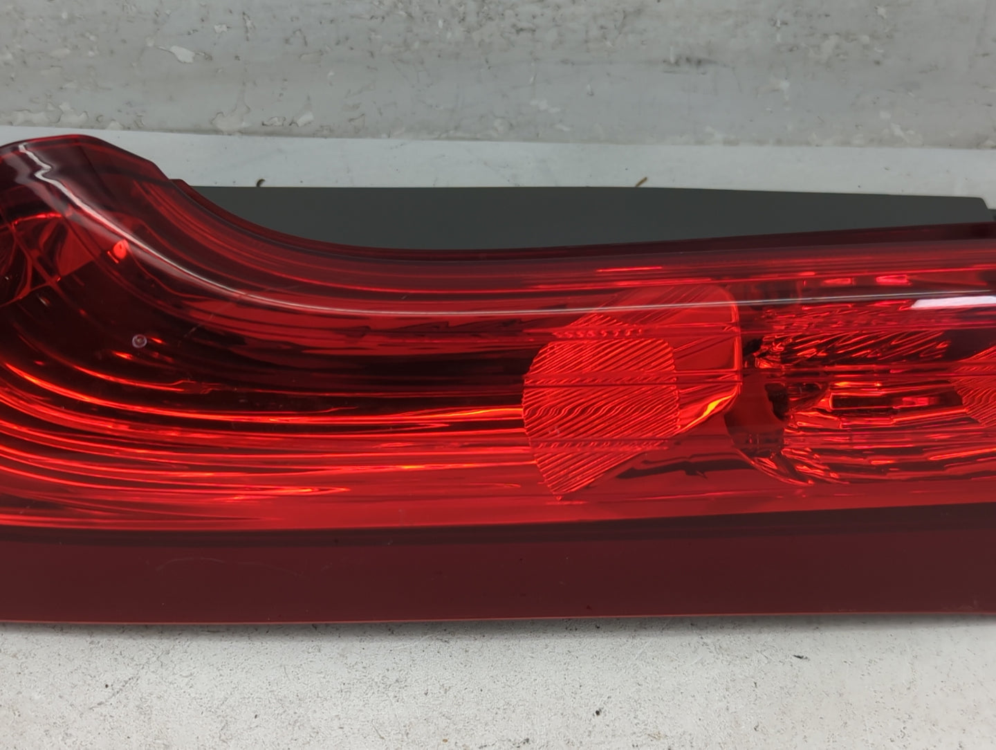 2012-2014 Honda Cr-V Tail Light Assembly Driver Left OEM P/N:P9839 Fits Fits 2012 2013 2014 OEM Used Auto Parts - Oemusedaut