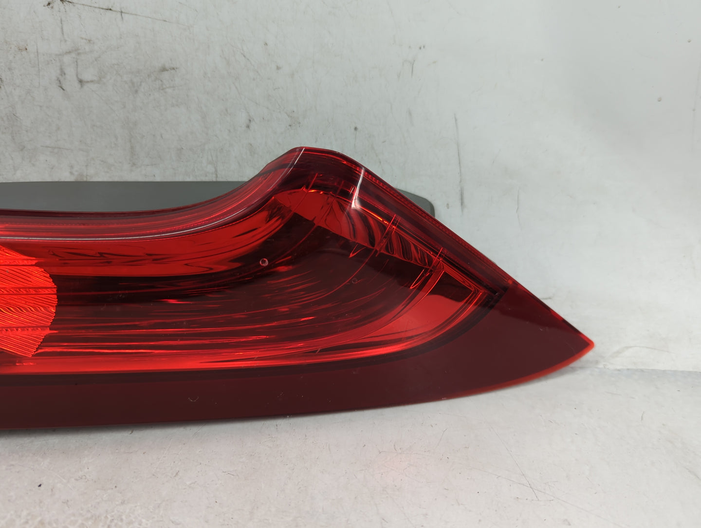 2012-2014 Honda Cr-V Tail Light Assembly Passenger Right OEM P/N:P9839 Fits Fits 2012 2013 2014 OEM Used Auto Parts - Oemuse