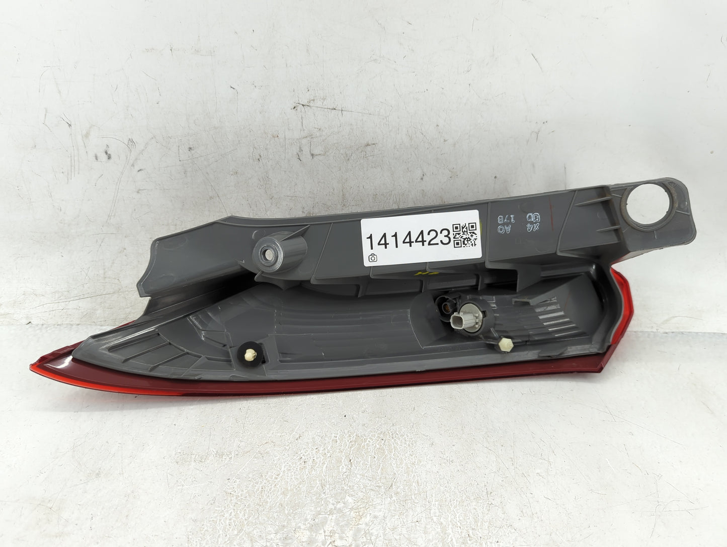 2012-2014 Honda Cr-V Tail Light Assembly Passenger Right OEM P/N:P9839 Fits Fits 2012 2013 2014 OEM Used Auto Parts - Oemuse