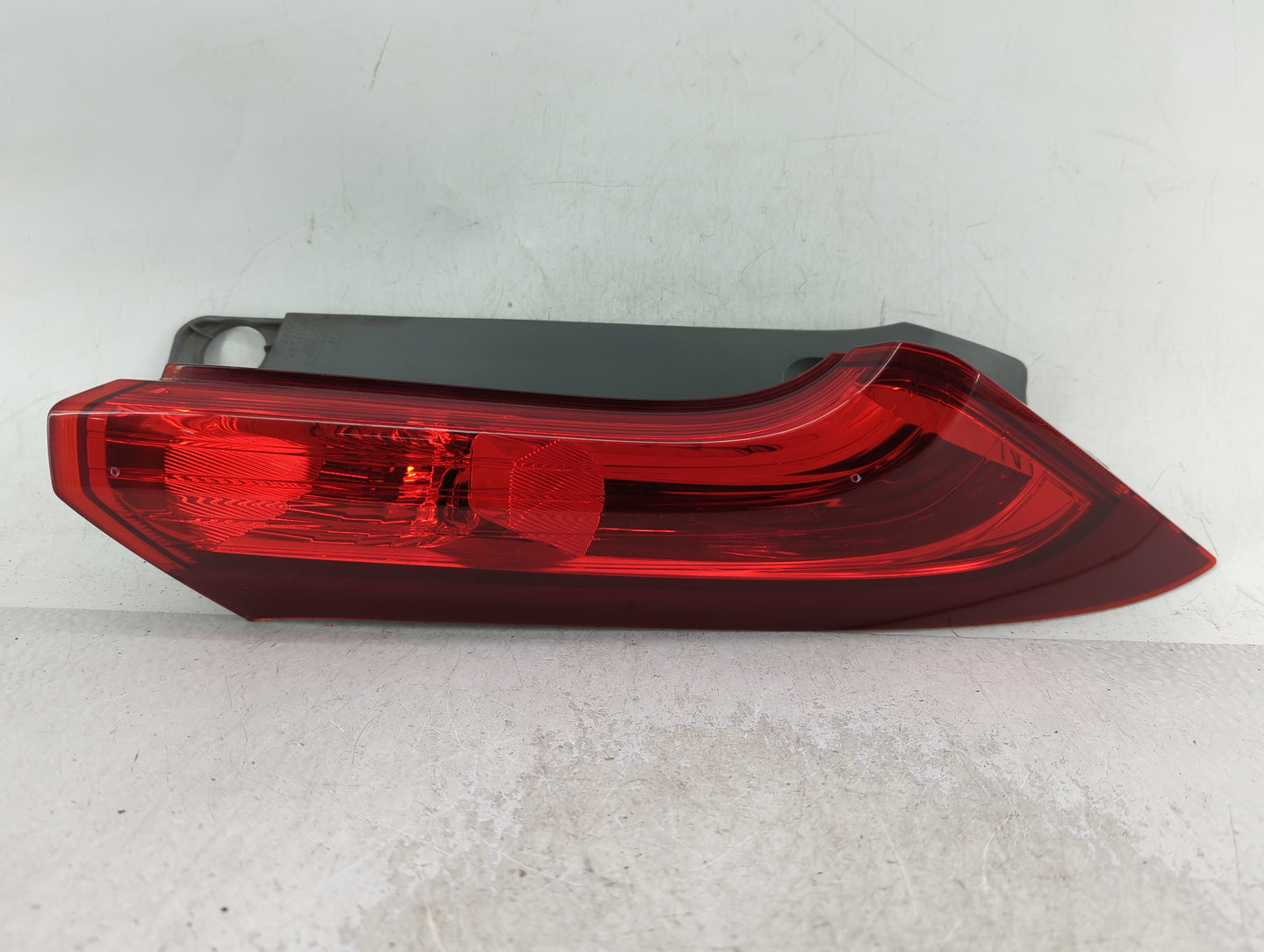 2012-2014 Honda Cr-V Tail Light Assembly Passenger Right OEM P/N:P9849 Fits Fits 2012 2013 2014 OEM Used Auto Parts - Oemuse