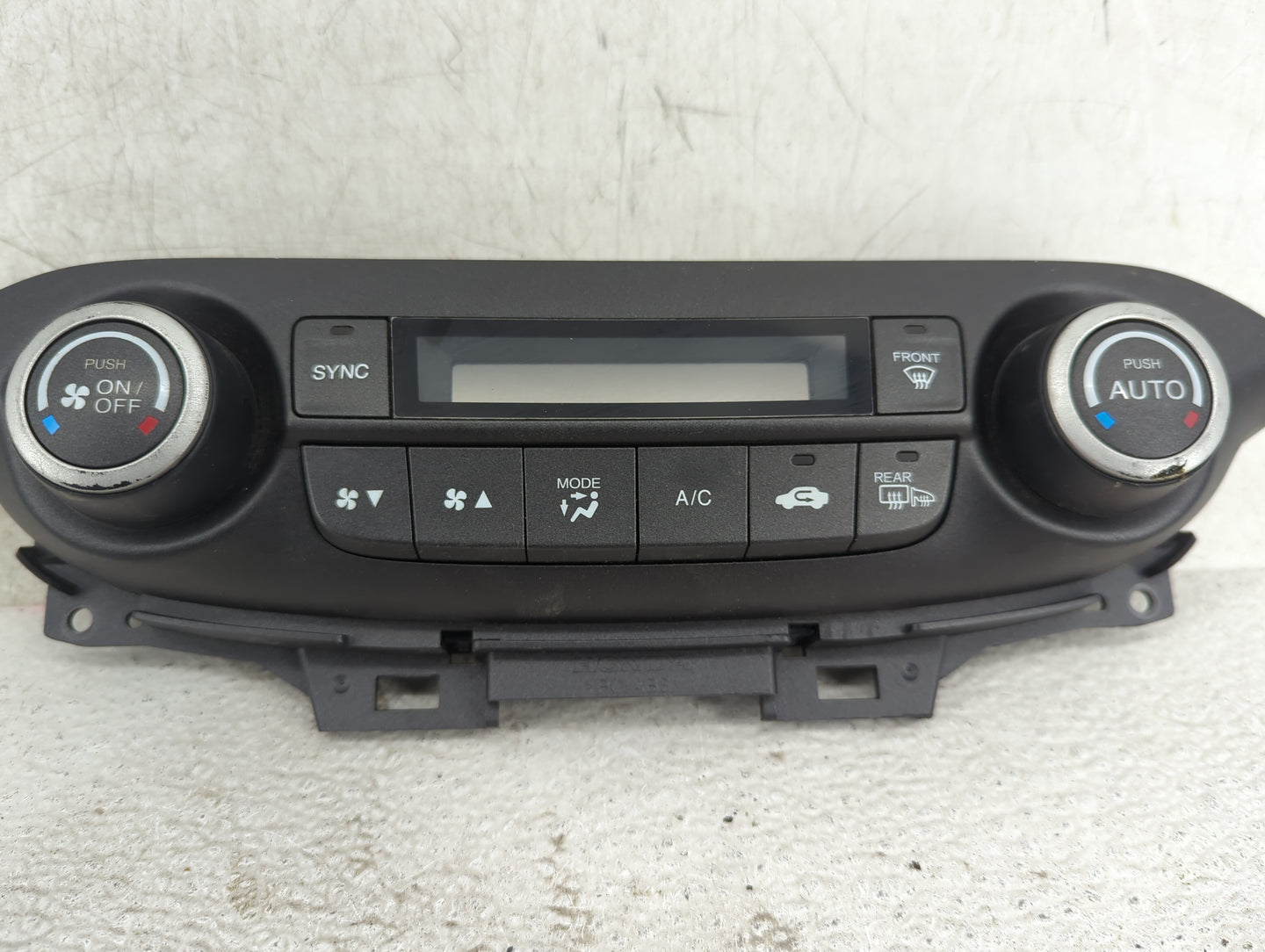 2012 Honda Cr-V Climate Control Module Temperature AC/Heater Replacement P/N:79600T0GC410M1 Fits OEM Used Auto Parts - Oemus