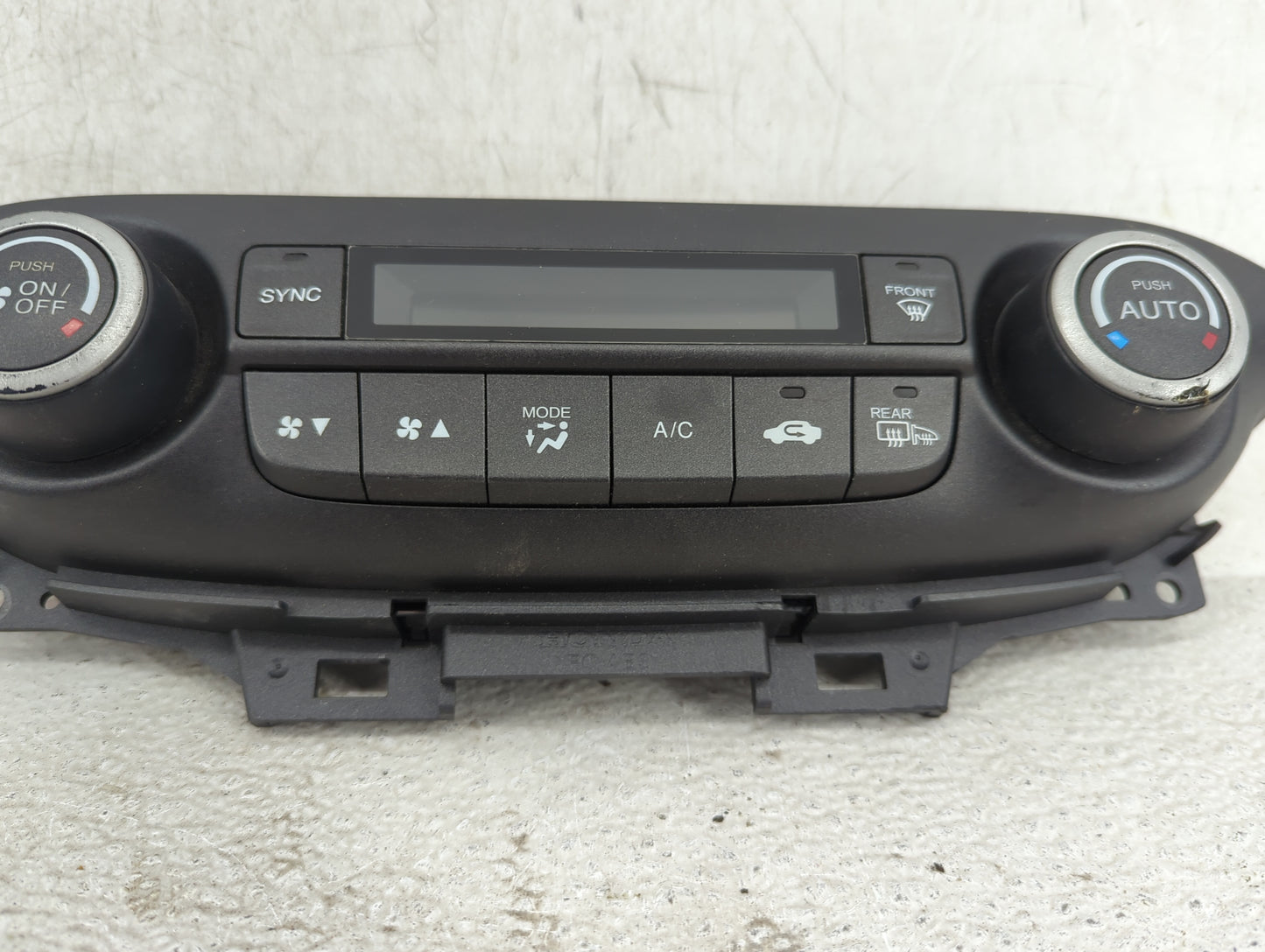 2012 Honda Cr-V Climate Control Module Temperature AC/Heater Replacement P/N:79600T0GC410M1 Fits OEM Used Auto Parts - Oemus