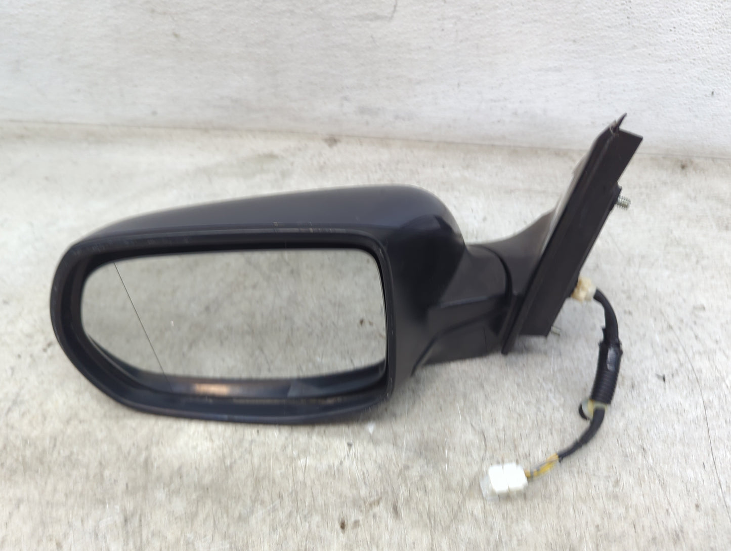 2012-2014 Honda Cr-V Driver Side View Mirror - Left Door Mirror OEM Used - Oemusedautoparts1.com