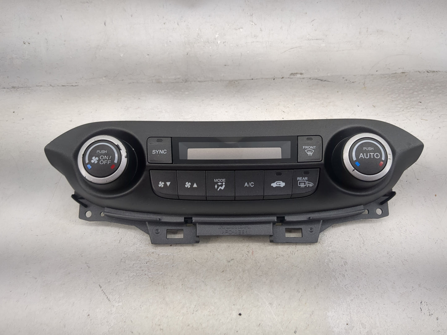 2012 Honda Cr-V Climate Control Module Temperature AC/Heater Replacement P/N:79600T0GA410M1 Fits OEM Used Auto Parts - Oemus