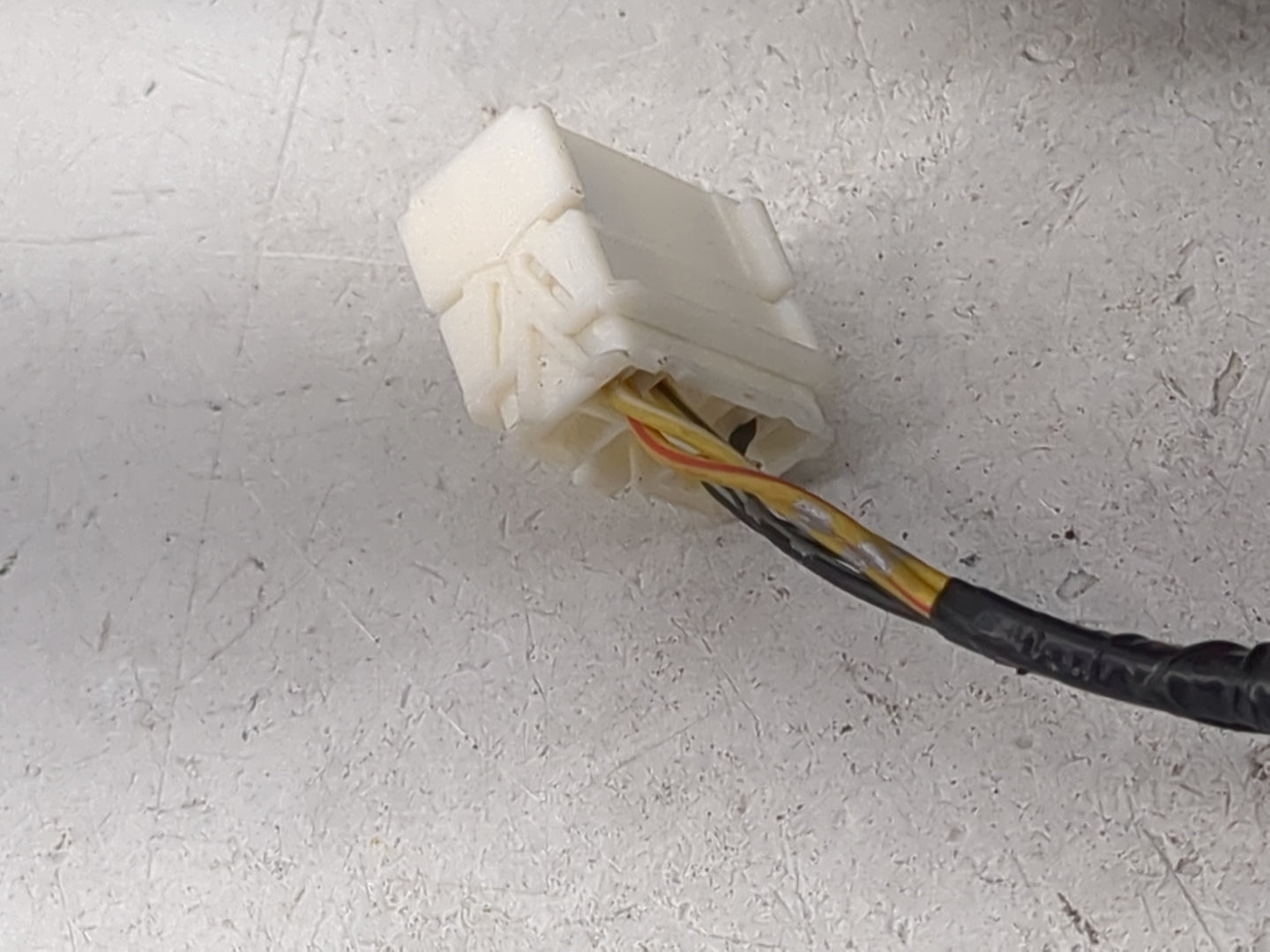 2012-2014 Honda Cr-V Driver Side View Mirror - Left Door Mirror OEM Used - Oemusedautoparts1.com