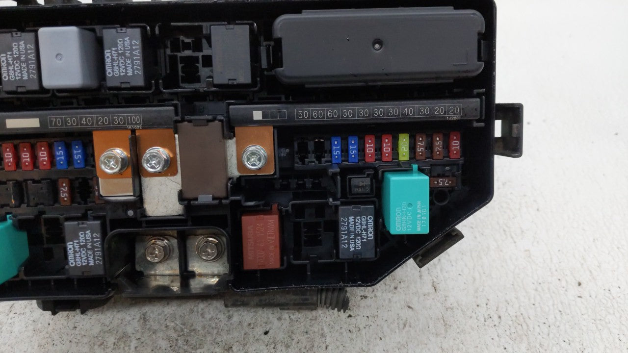 2012-2014 Honda Cr-V Fusebox Fuse Box Panel Relay Module P/N:256320111122 Fits Fits 2012 2013 2014 OEM Used Auto Parts - Oem