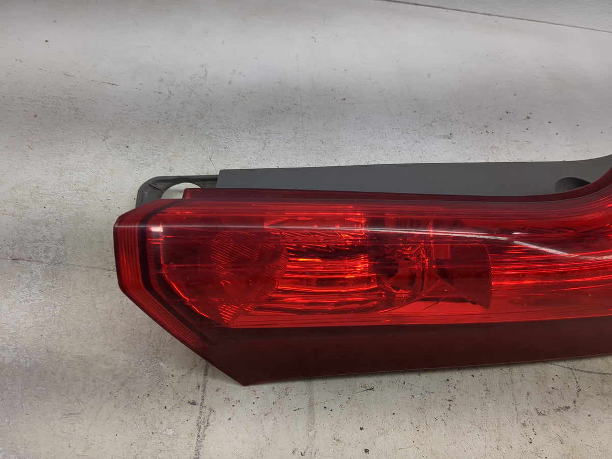 2012-2014 Honda Cr-v Passenger Right Side Deck Lid Mounted Tail Light 1512865 - Oemusedautoparts1.com