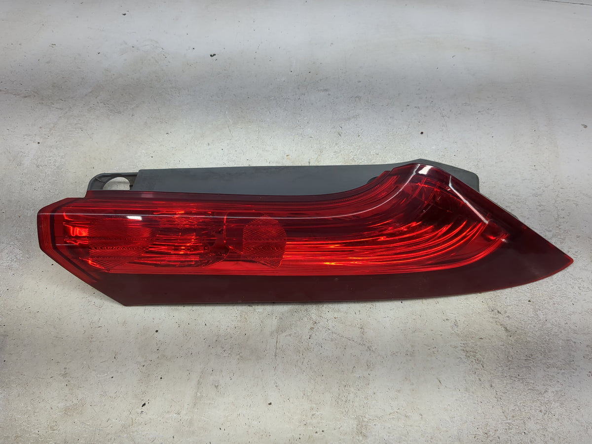 2012-2014 Honda Cr-v Passenger Right Side Deck Lid Mounted Tail Light 1513592 - Oemusedautoparts1.com