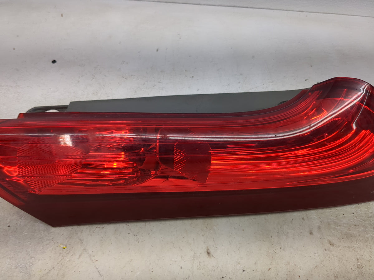 2012-2014 Honda Cr-v Passenger Right Side Deck Lid Mounted Tail Light 1513726 - Oemusedautoparts1.com