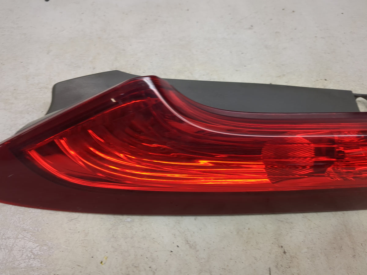 2012-2014 Honda Cr-v Driver Left Side Deck Lid Mounted Tail Light 1513727 - Oemusedautoparts1.com