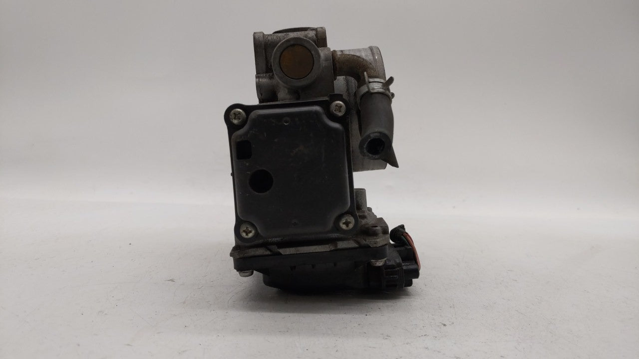 2010-2013 Honda Cr-V Throttle Body P/N:141001P20H GMD7E, GME1A Fits Fits 2010 2011 2012 2013 2014 OEM Used Auto Parts - Oemu