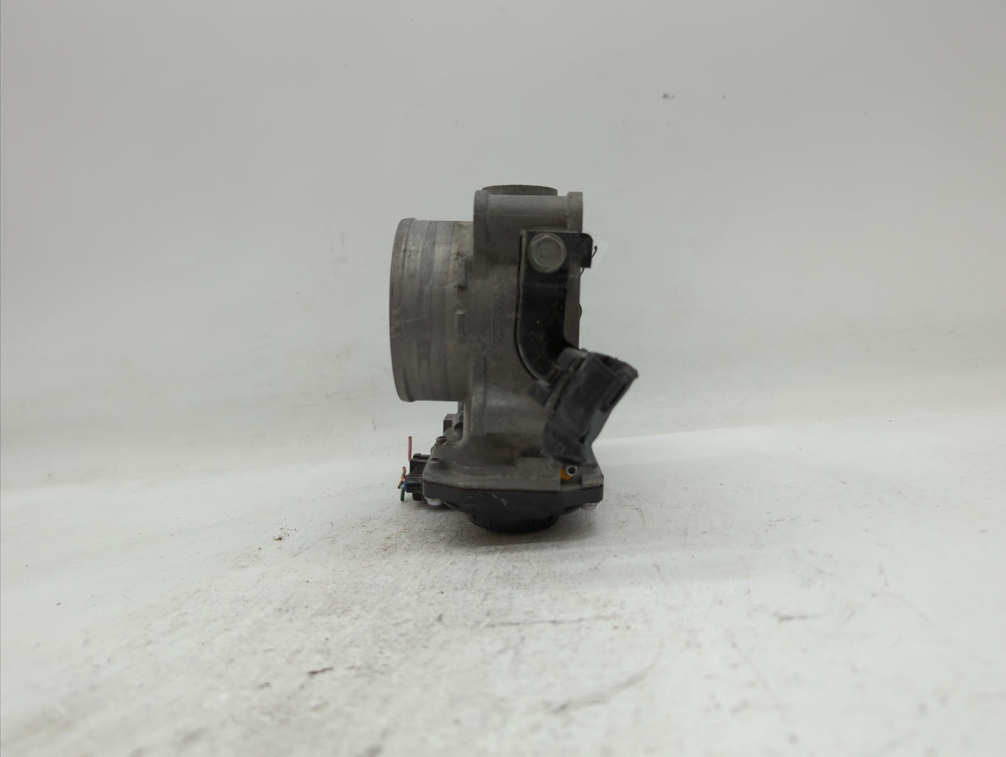 2010-2013 Honda Cr-V Throttle Body P/N:141002P07H GMD7E, GME1A Fits Fits 2010 2011 2012 2013 2014 OEM Used Auto Parts - Oemu