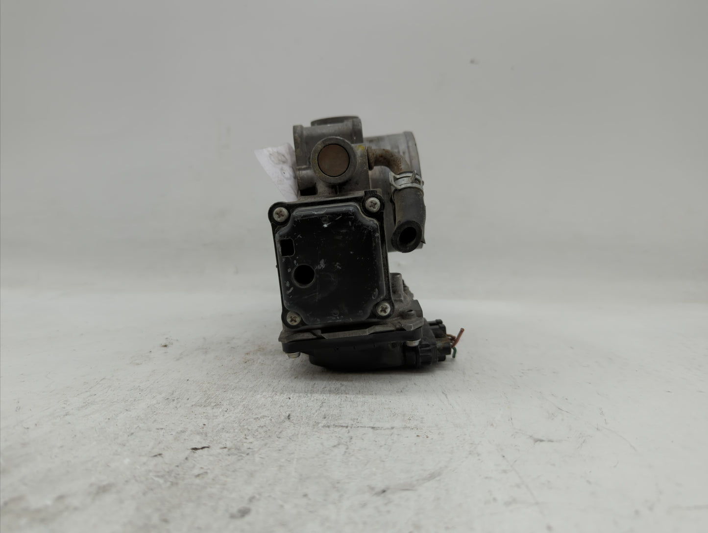 2010-2013 Honda Cr-V Throttle Body P/N:141002P07H GMD7E, GME1A Fits Fits 2010 2011 2012 2013 2014 OEM Used Auto Parts - Oemu