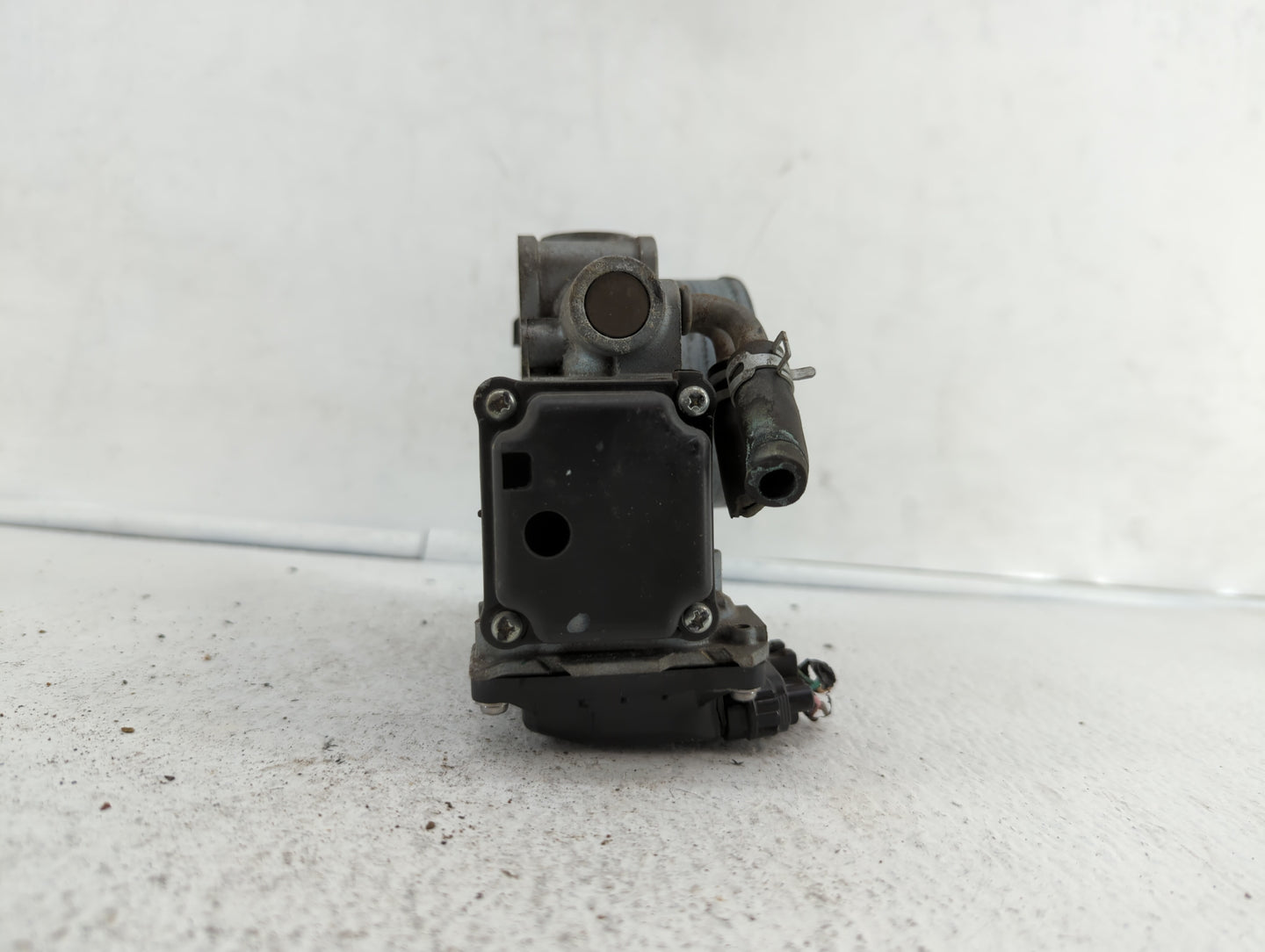 2010-2013 Honda Cr-V Throttle Body P/N:526-01 RME60-15, 141002P07H, GMD7E, GME1A Fits Fits 2010 2011 2012 2013 2014 OEM Used