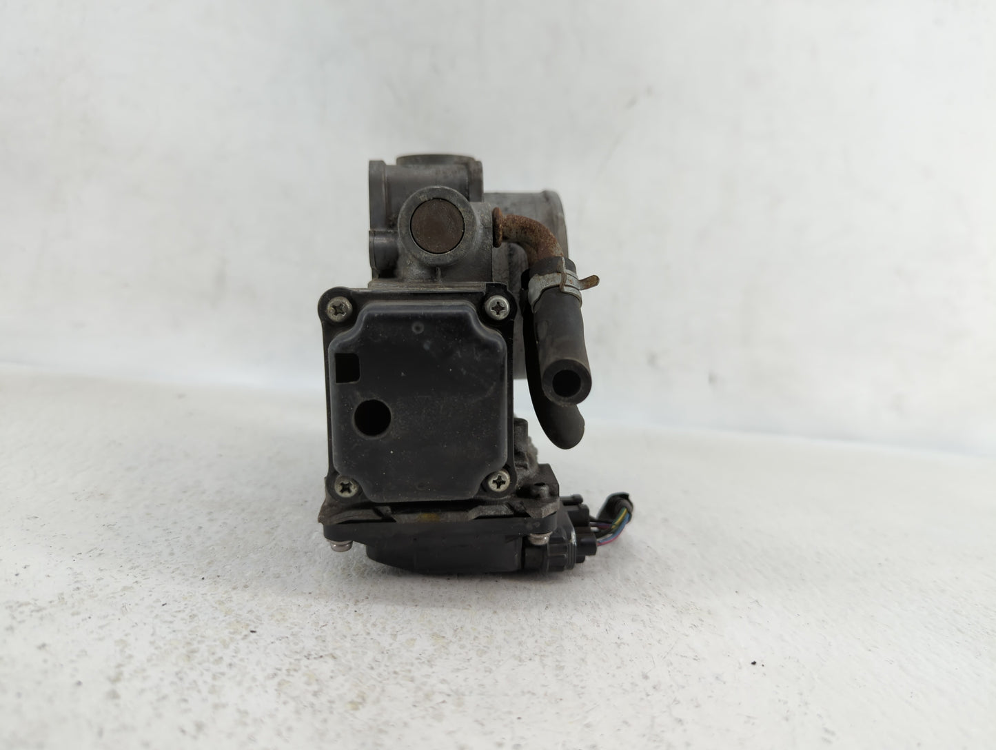 2010-2013 Honda Cr-V Throttle Body P/N:526-01 RME60-15, 141002P07H, GMD7E, GME1A Fits Fits 2010 2011 2012 2013 2014 OEM Used