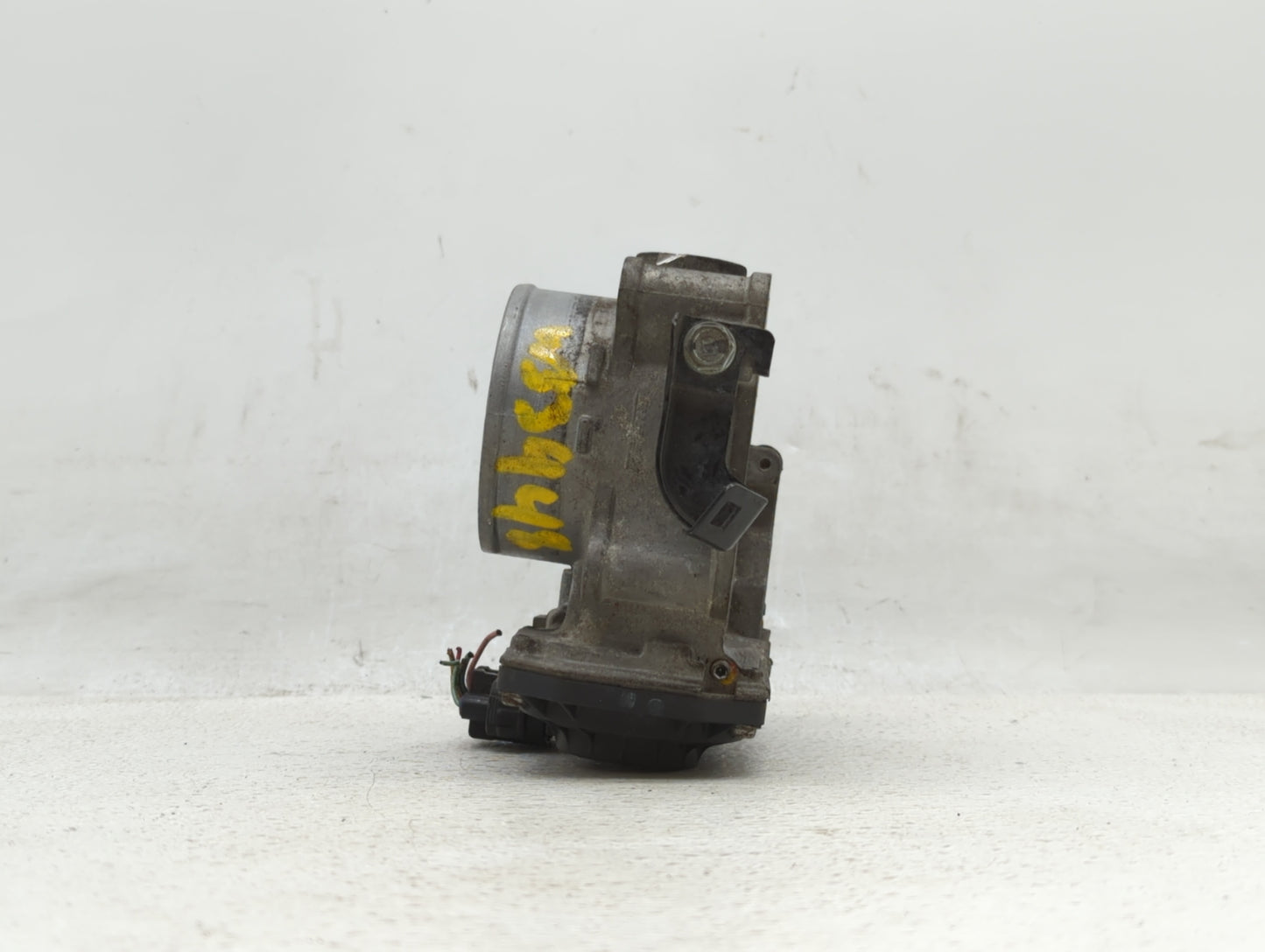 2010-2013 Honda Cr-V Throttle Body P/N:GMD7E GME1A Fits Fits 2010 2011 2012 2013 2014 OEM Used Auto Parts - Oemusedautoparts
