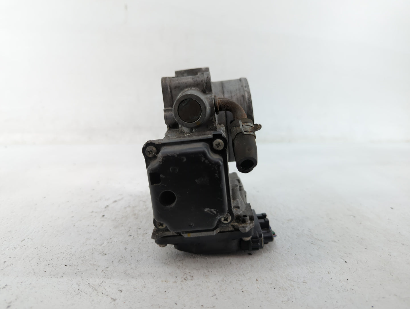 2010-2013 Honda Cr-V Throttle Body P/N:GMD7E GME1A Fits Fits 2010 2011 2012 2013 2014 OEM Used Auto Parts - Oemusedautoparts