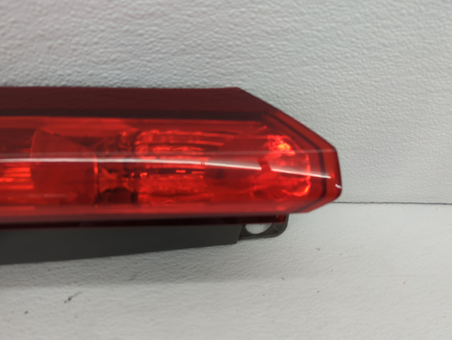 2012-2014 Honda Cr-V Tail Light Assembly Passenger Right OEM P/N:UE23CXT0AAA0 UP18BYTOAAAO, UA21CXT0AAA0 Fits Fits 2012 2013