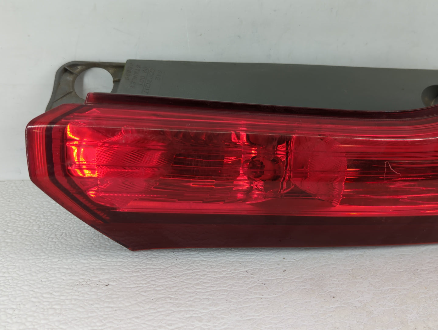 2012-2014 Honda Cr-V Tail Light Assembly Passenger Right OEM P/N:UA10CZT0AAA0 UE23CXT0AAA0, UP18BYTOAAAO Fits Fits 2012 2013