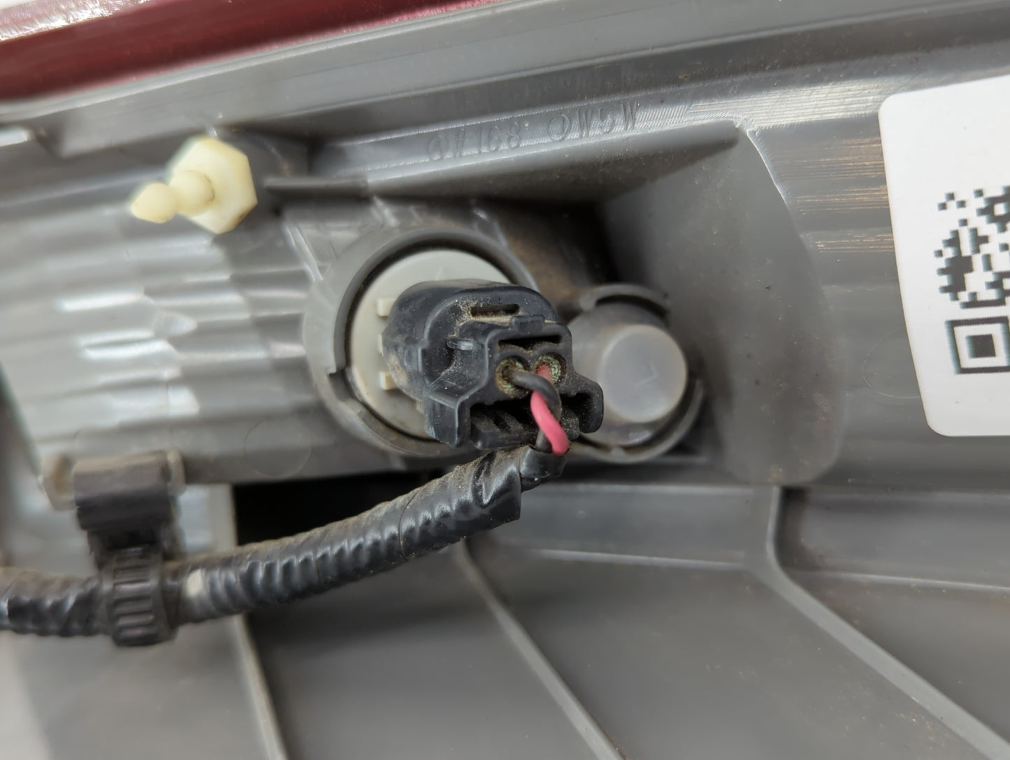 2012-2014 Honda Cr-V Tail Light Assembly Passenger Right OEM P/N:UA10CZT0AAA0 UE23CXT0AAA0, UP18BYTOAAAO Fits Fits 2012 2013