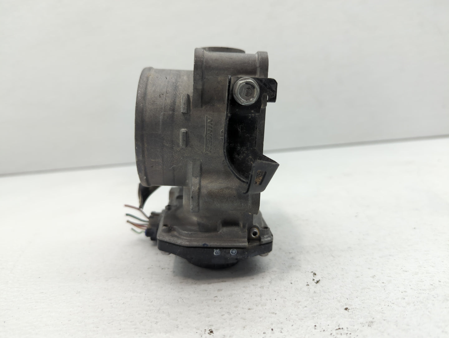 2010-2013 Honda Cr-V Throttle Body P/N:GMD7E GME1A Fits Fits 2010 2011 2012 2013 2014 OEM Used Auto Parts - Oemusedautoparts
