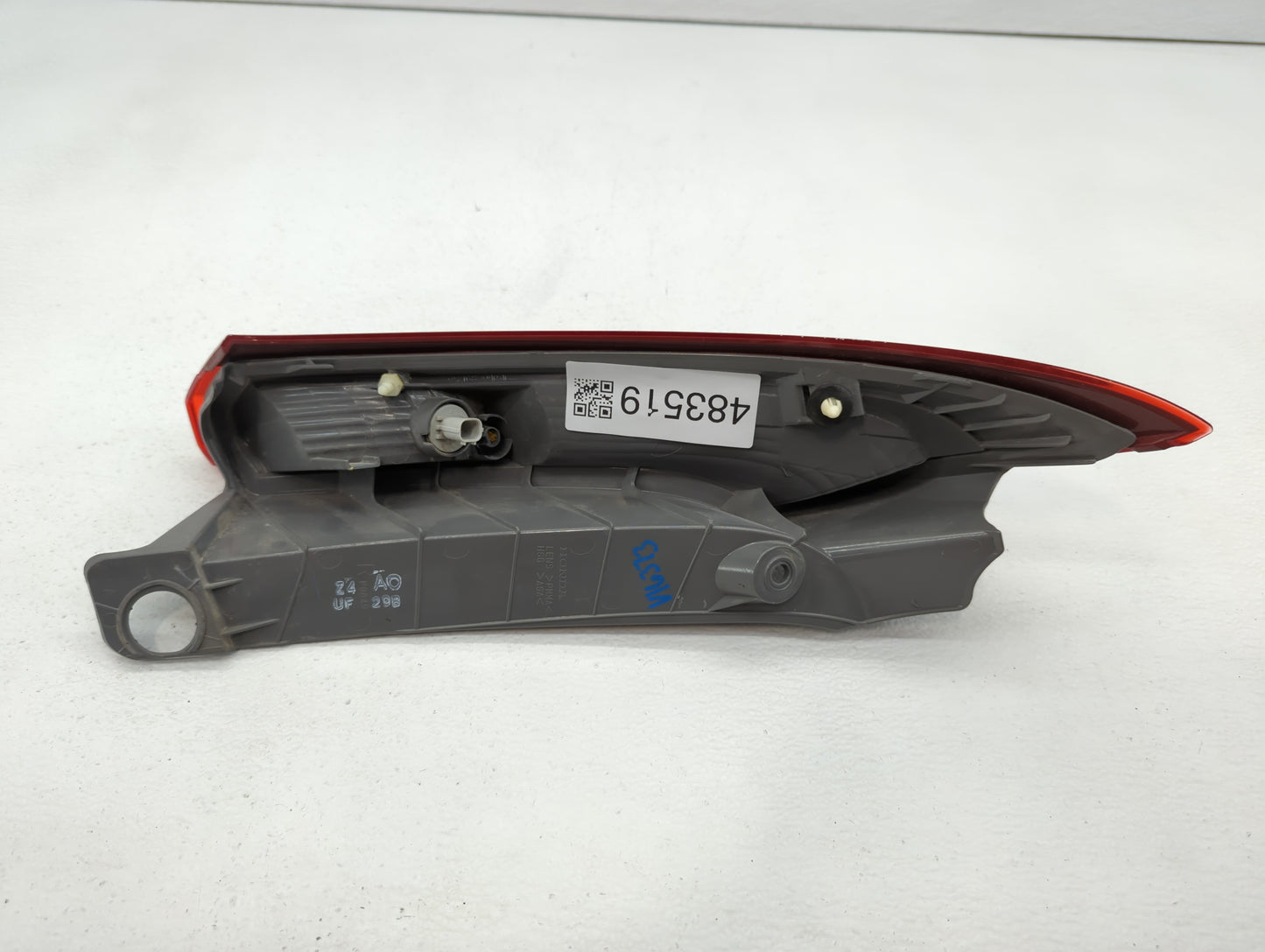 2012-2014 Honda Cr-V Tail Light Assembly Passenger Right OEM P/N:UA10CZT0AAA0 UE23CXT0AAA0, UP18BYTOAAAO Fits Fits 2012 2013