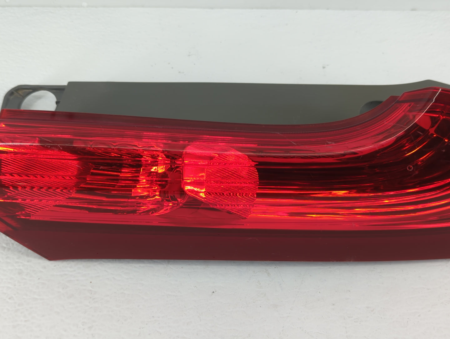 2012-2014 Honda Cr-V Tail Light Assembly Passenger Right OEM P/N:UA10CZT0AAA0 UE23CXT0AAA0, UP18BYTOAAAO Fits Fits 2012 2013