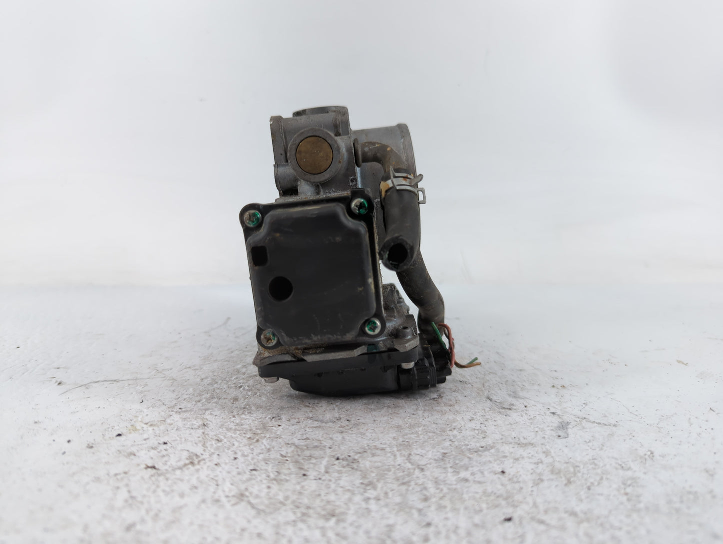 2010-2014 Honda Cr-V Throttle Body P/N:04891 1430 04P18 Fits Fits 2010 2011 2012 2013 2014 2015 OEM Used Auto Parts - Oemuse