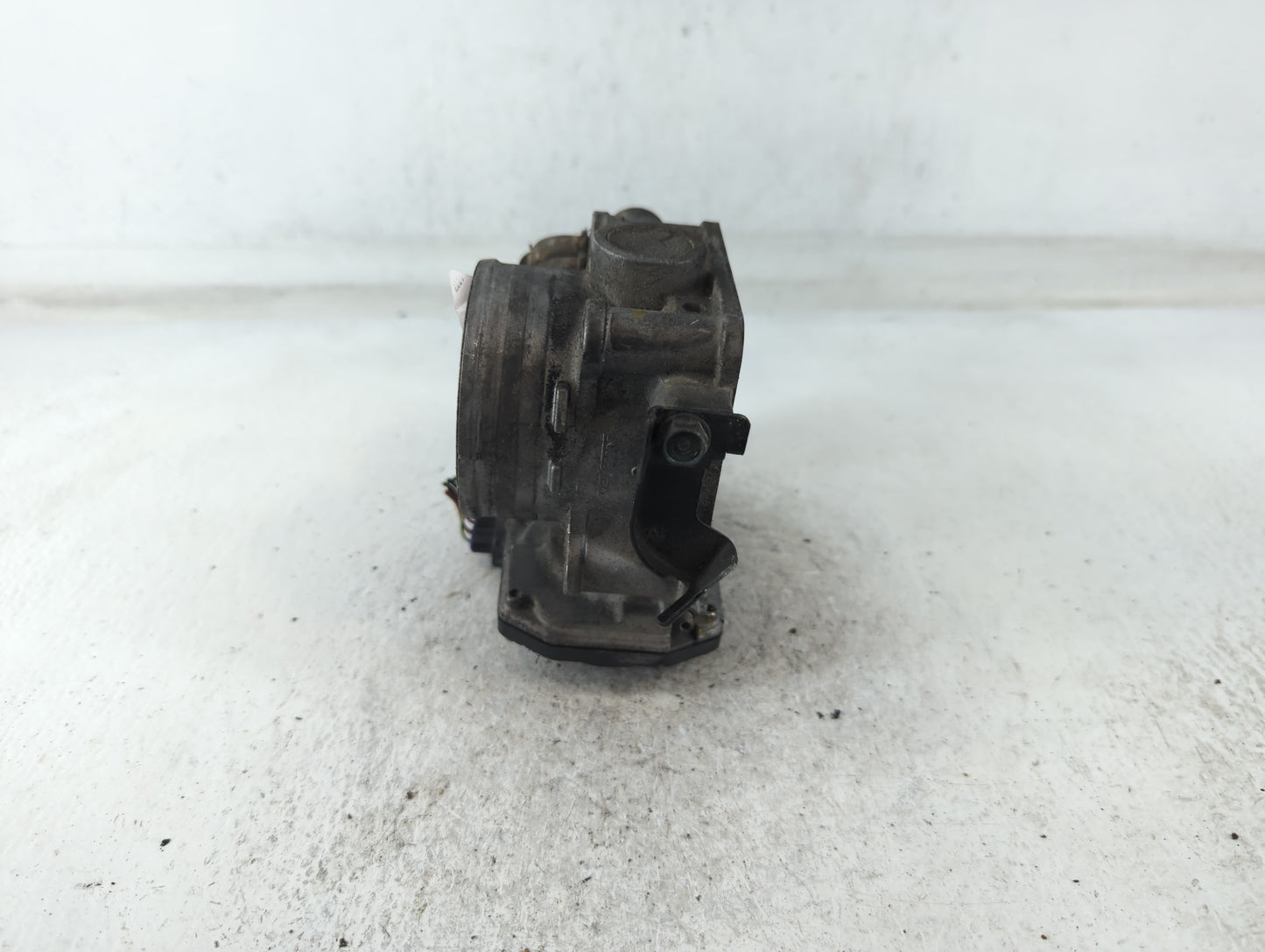 2010-2014 Honda Cr-V Throttle Body P/N:GME1A Fits Fits 2010 2011 2012 2013 2014 2015 OEM Used Auto Parts - Oemusedautoparts1