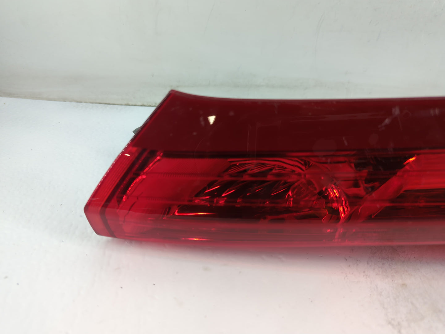 2012-2014 Honda Cr-v Driver Left Side Deck Lid Mounted Tail Light - Oemusedautoparts1.com