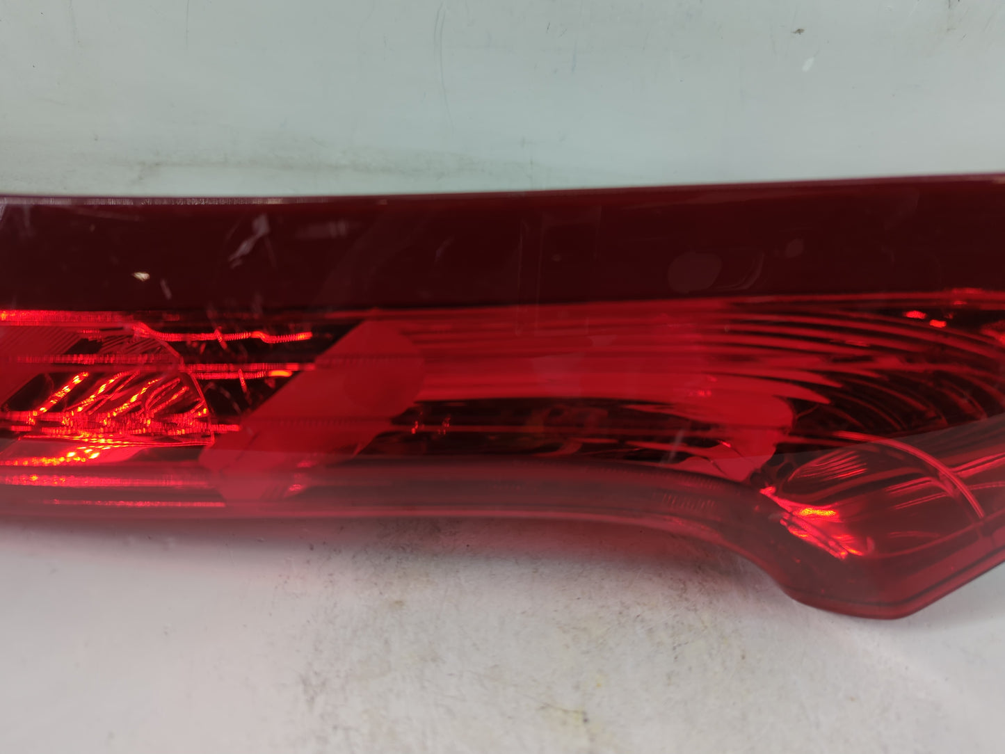 2012-2014 Honda Cr-v Driver Left Side Deck Lid Mounted Tail Light - Oemusedautoparts1.com