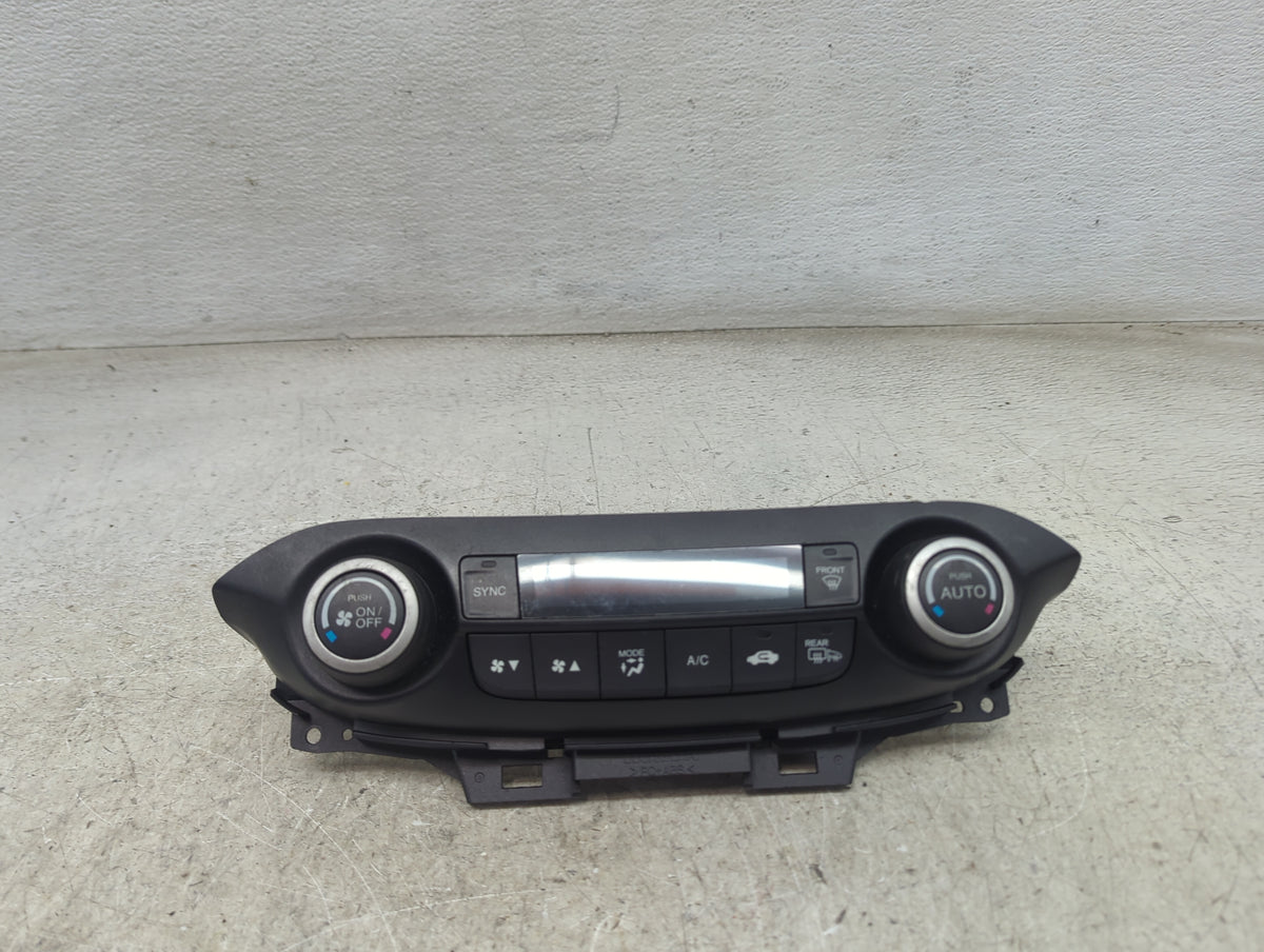 2012 Honda Crv Climate Control Module Temperature AC/Heater Replacement P/N:T0A-A41 AP01N Fits OEM Used Auto Parts - Oemused