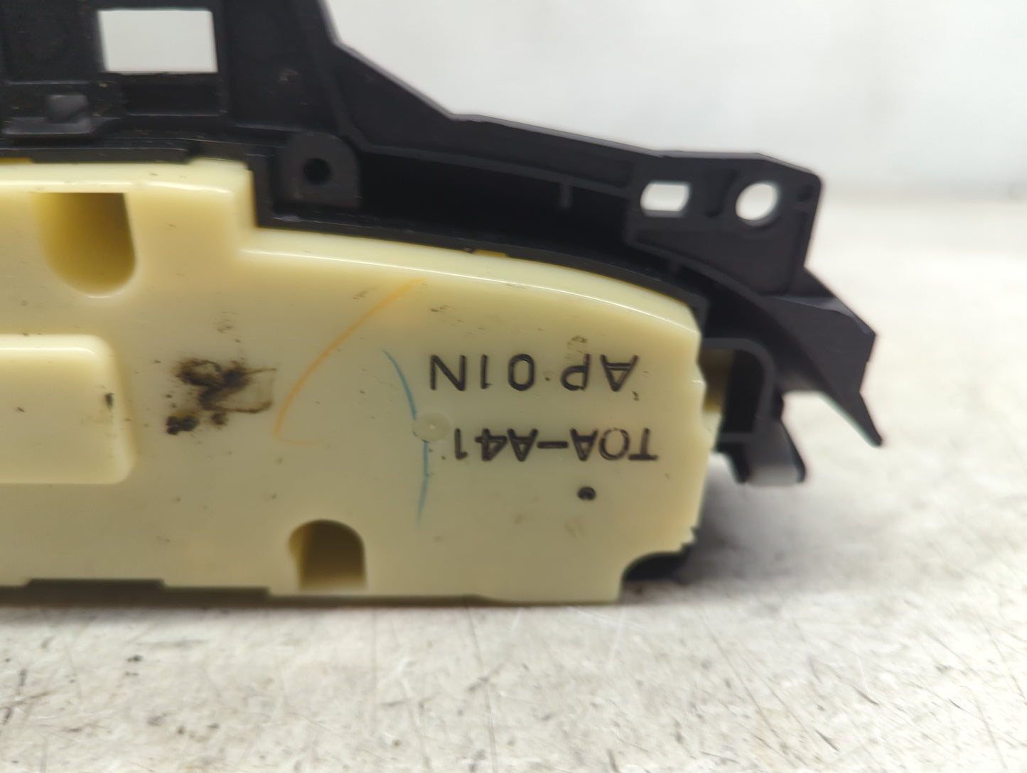 2012 Honda Crv Climate Control Module Temperature AC/Heater Replacement P/N:T0A-A41 AP01N Fits OEM Used Auto Parts - Oemused