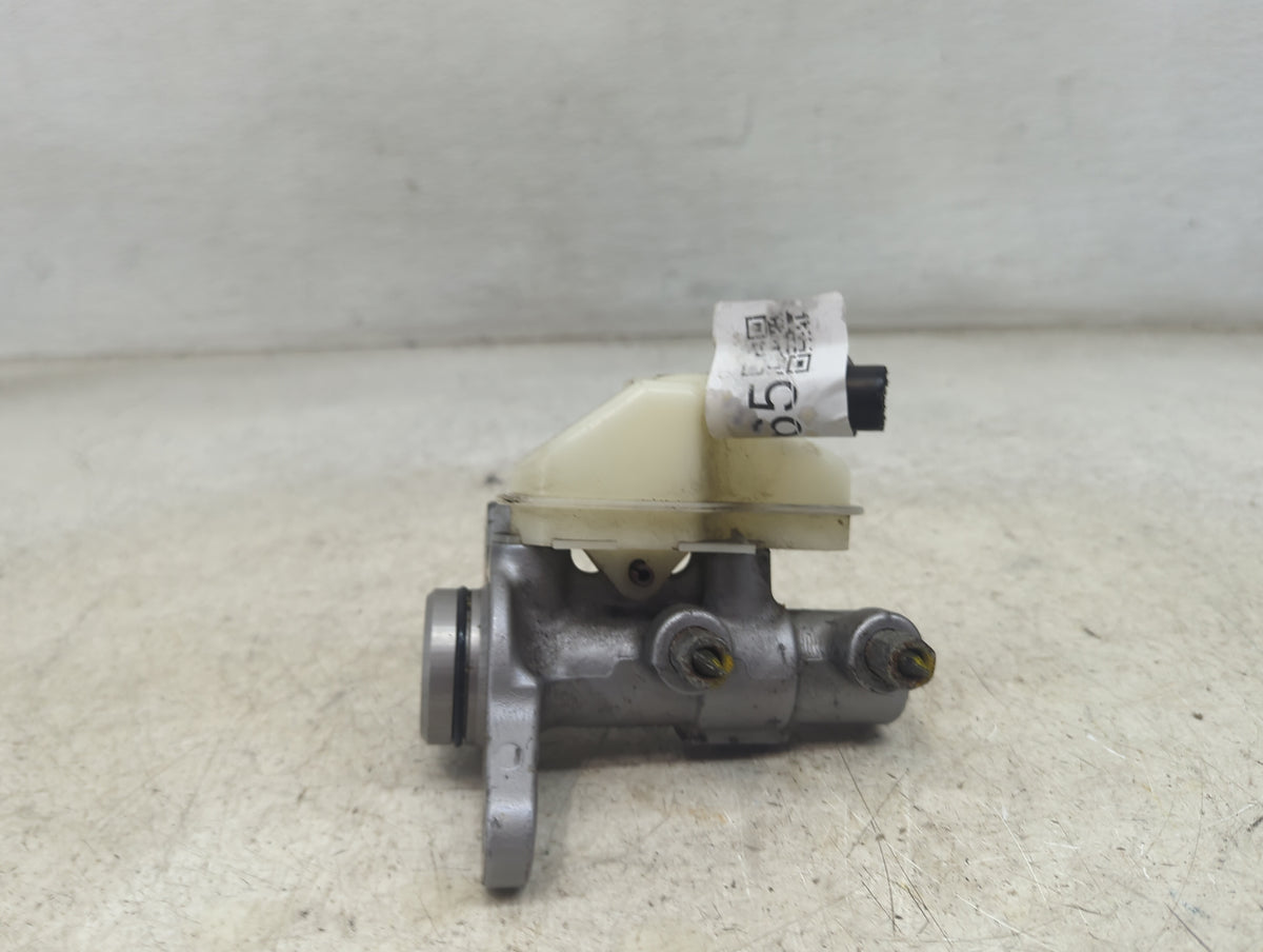 Honda Crv Brake Master Cylinder - Oemusedautoparts1.com