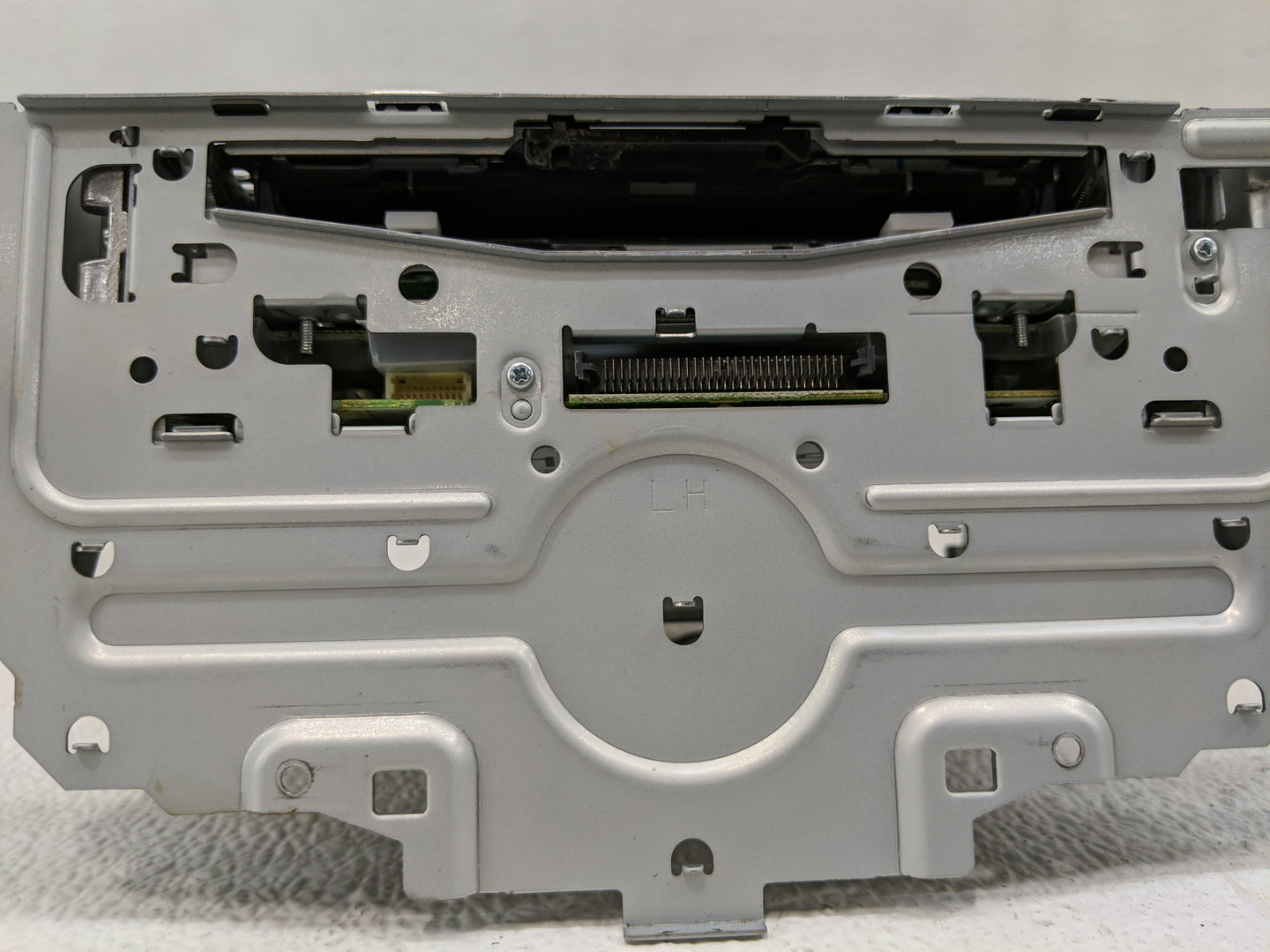 2009-2014 Honda Fit Radio AM FM Cd Player Receiver Replacement P/N:39100-TK6-A014-M1 39100-TG6-C100-XA Fits OEM Used Auto Pa