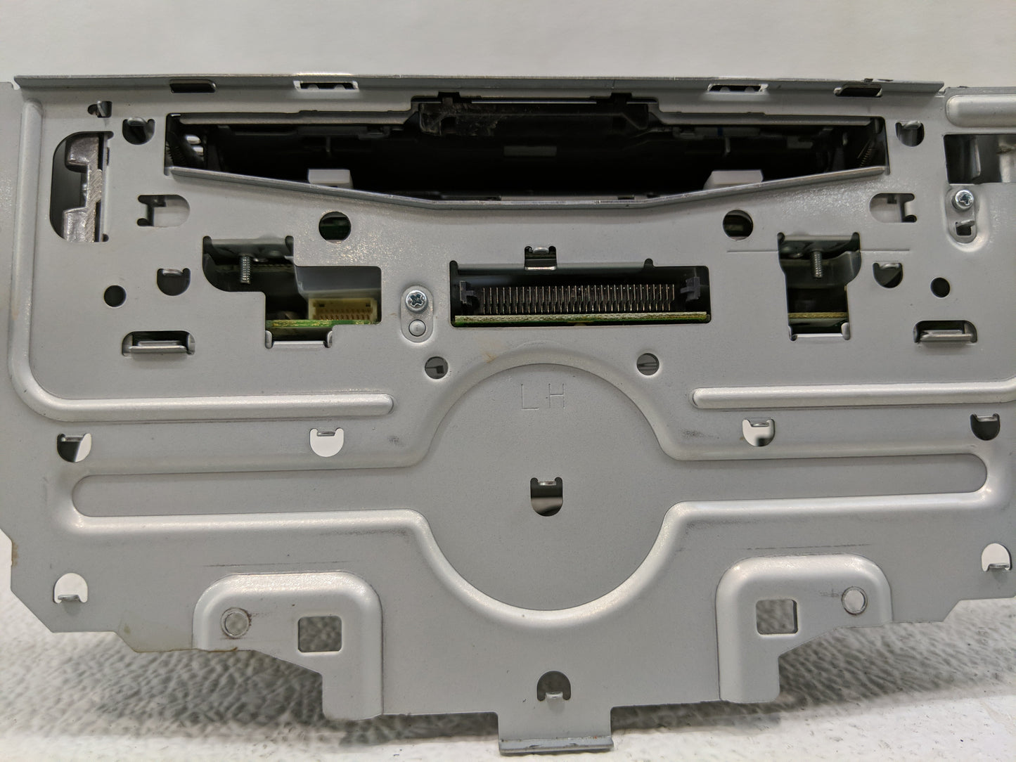 2009-2014 Honda Fit Radio AM FM Cd Player Receiver Replacement P/N:39100-TK6-A014-M1 39100-TG6-C100-XA Fits OEM Used Auto Pa