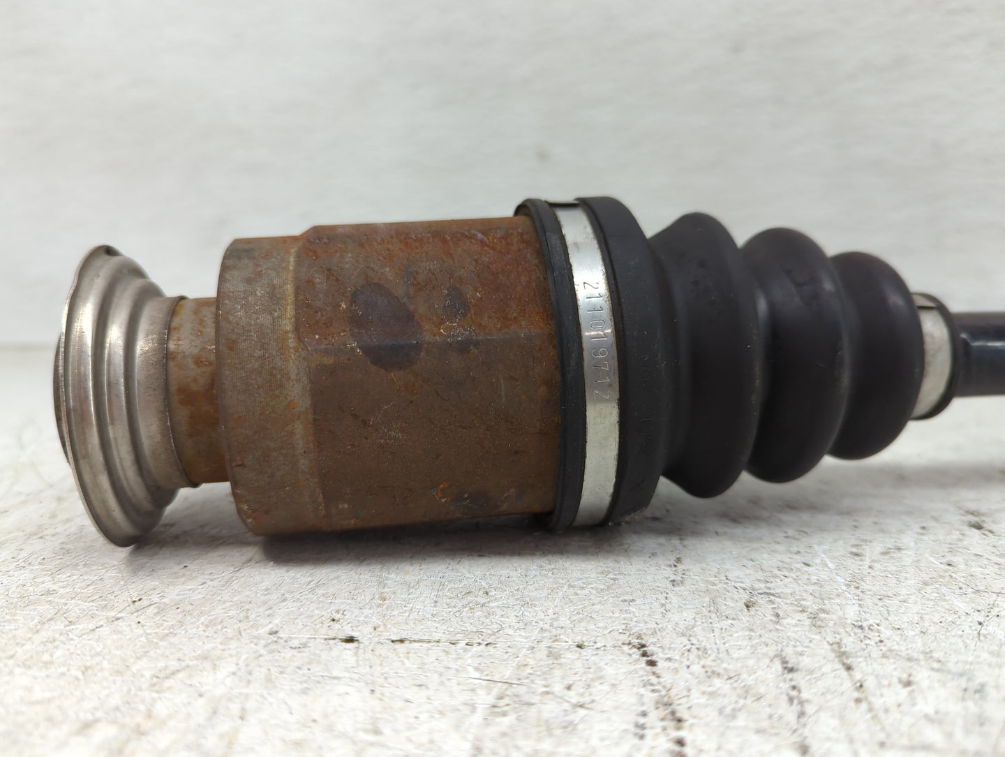 2009-2012 Honda Fit Axle Shaft Front Passenger Cv C/v - Oemusedautoparts1.com