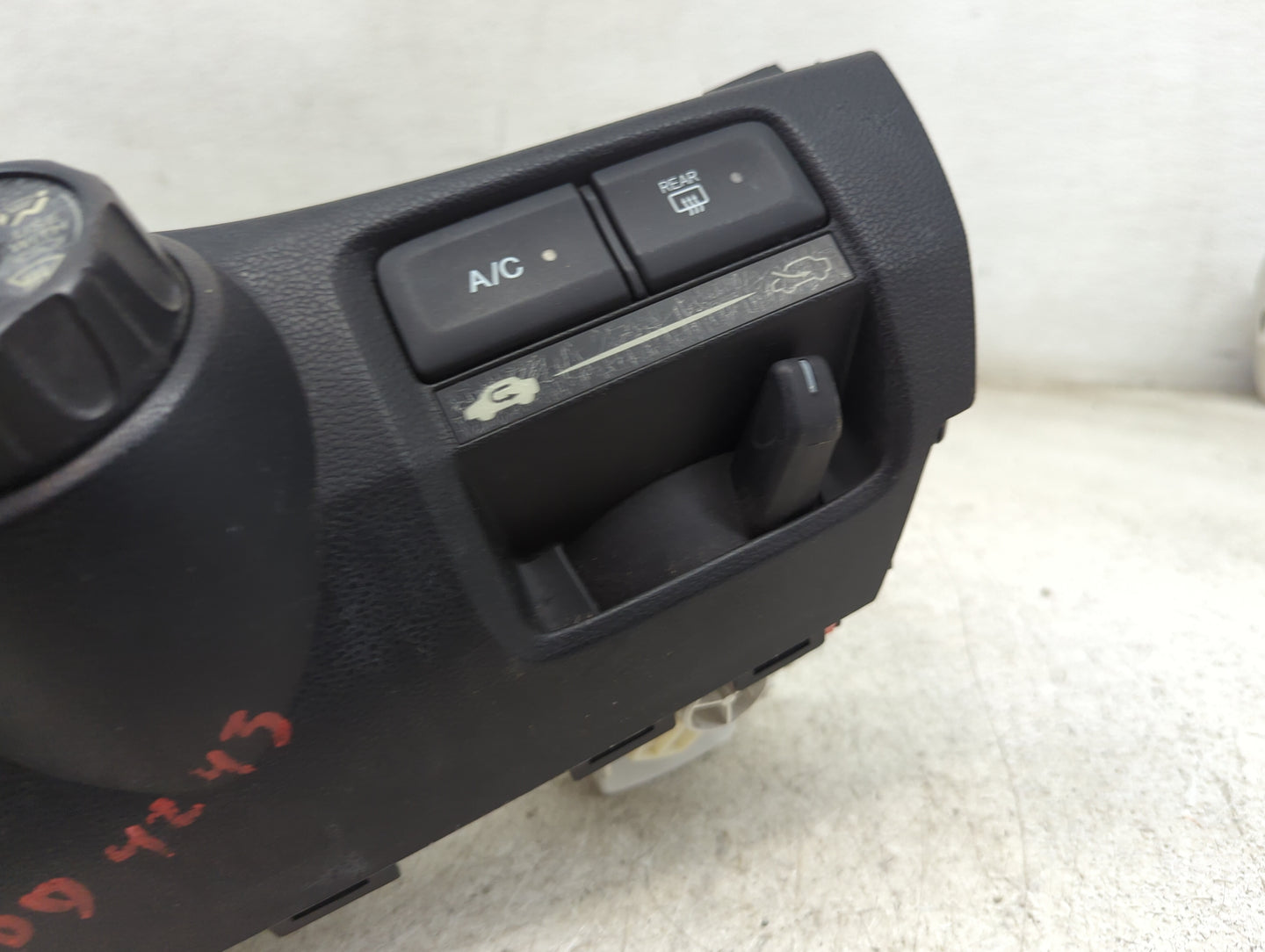 2012 Honda Fit Climate Control Module Temperature AC/Heater Replacement Fits OEM Used Auto Parts - Oemusedautoparts1.com