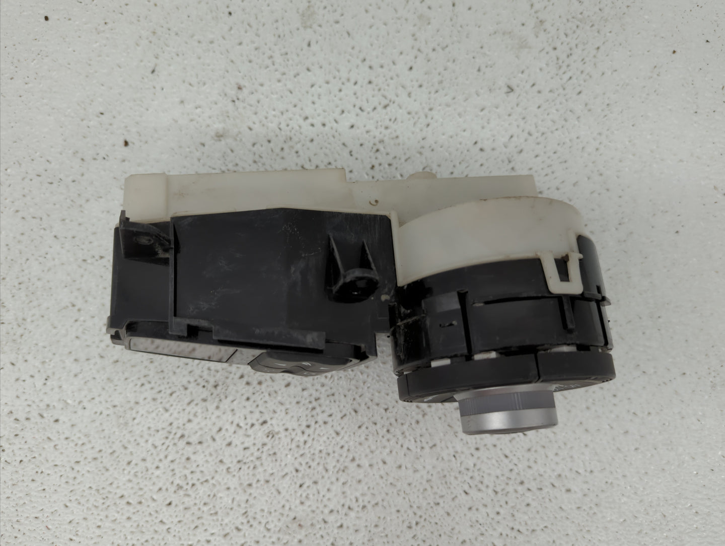 2012-2014 Honda Insight Climate Control Module Temperature AC/Heater Replacement P/N:DO9US Fits Fits 2012 2013 2014 OEM Used