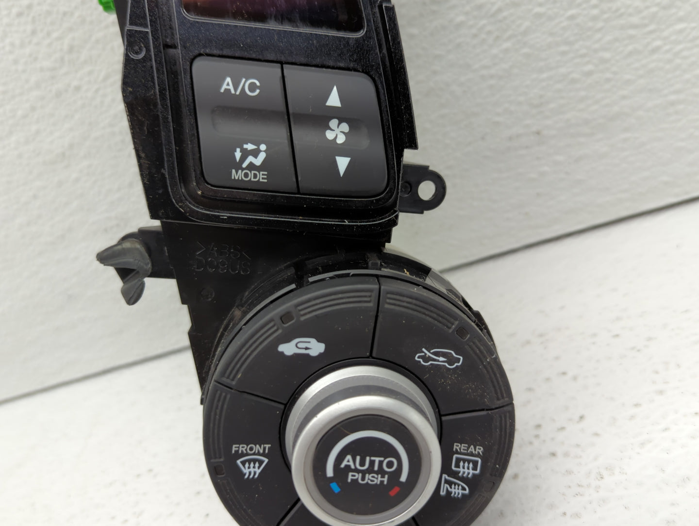 2012-2014 Honda Insight Climate Control Module Temperature AC/Heater Replacement Fits Fits 2012 2013 2014 OEM Used Auto Part