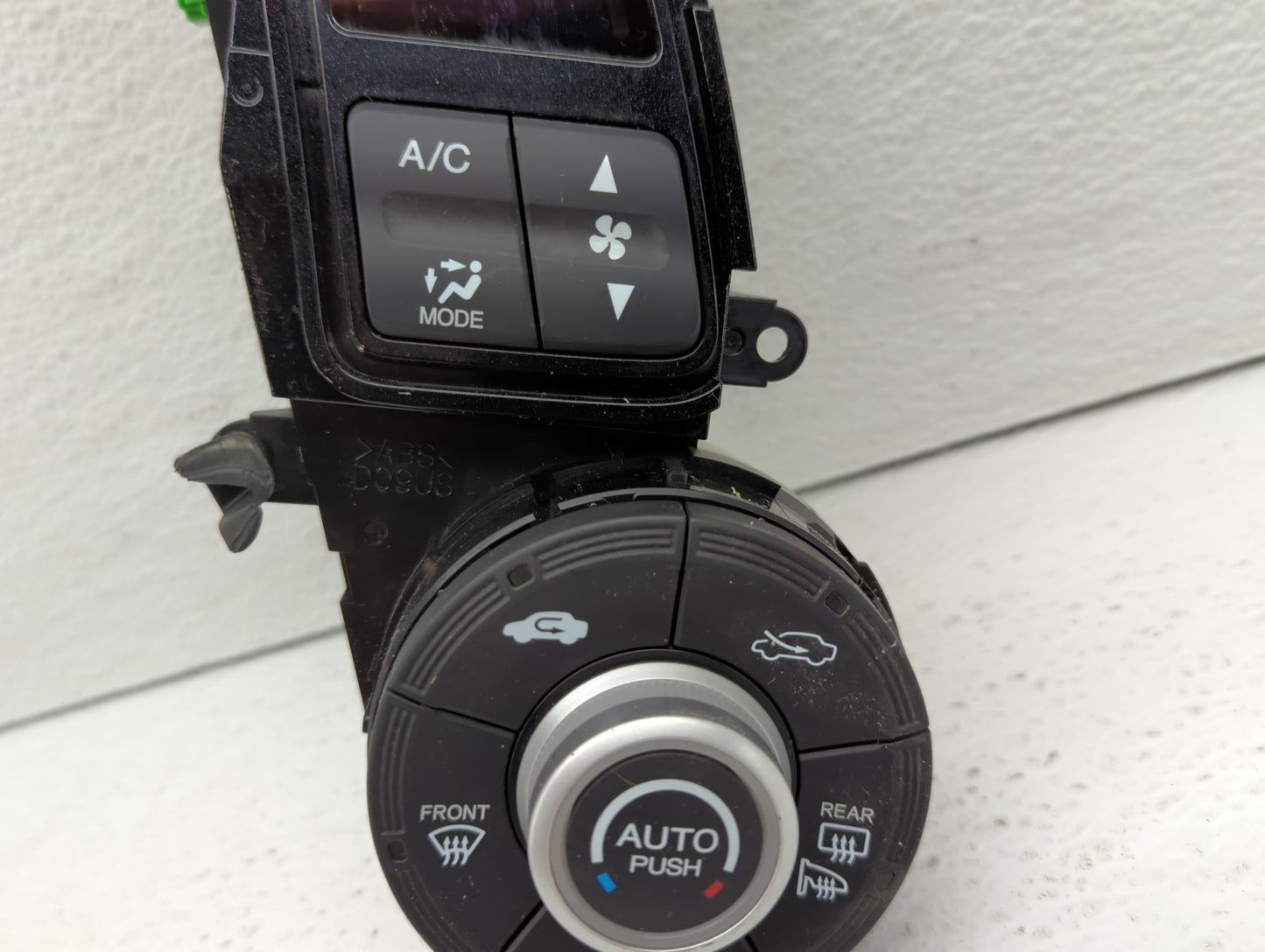 2012-2014 Honda Insight Climate Control Module Temperature AC/Heater Replacement Fits Fits 2012 2013 2014 OEM Used Auto Part