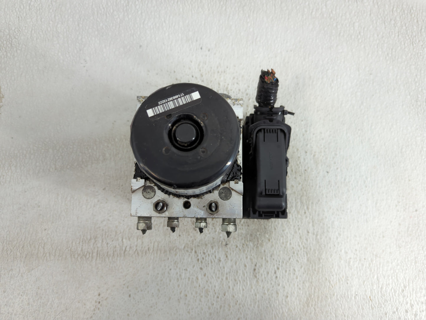 2011-2013 Honda Odyssey ABS Pump Control Module Replacement P/N:57110-TK8-A020-M1 Fits Fits 2011 2012 2013 OEM Used Auto Par
