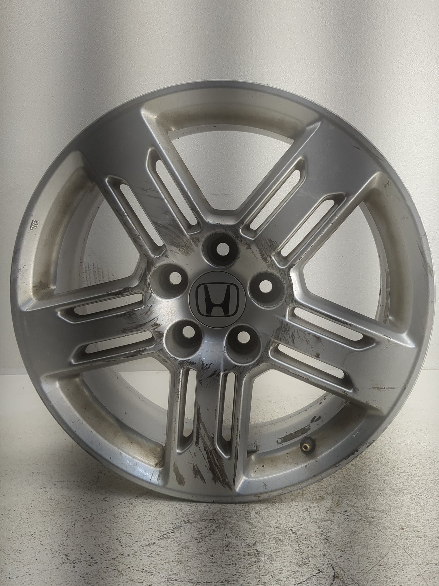 2011-2013 Honda Odyssey Oem Wheel Rim - Oemusedautoparts1.com