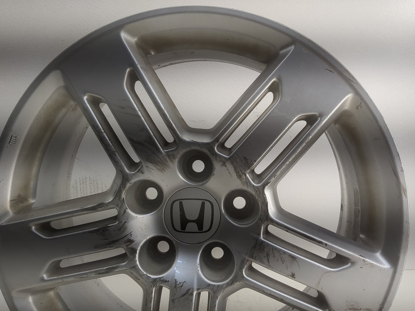 2011-2013 Honda Odyssey Oem Wheel Rim - Oemusedautoparts1.com