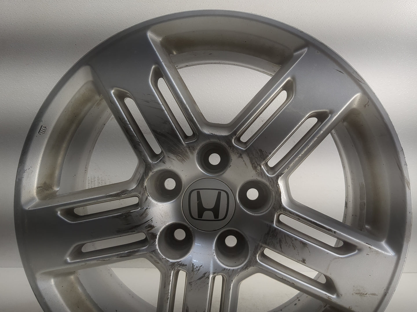 2011-2013 Honda Odyssey Oem Wheel Rim - Oemusedautoparts1.com