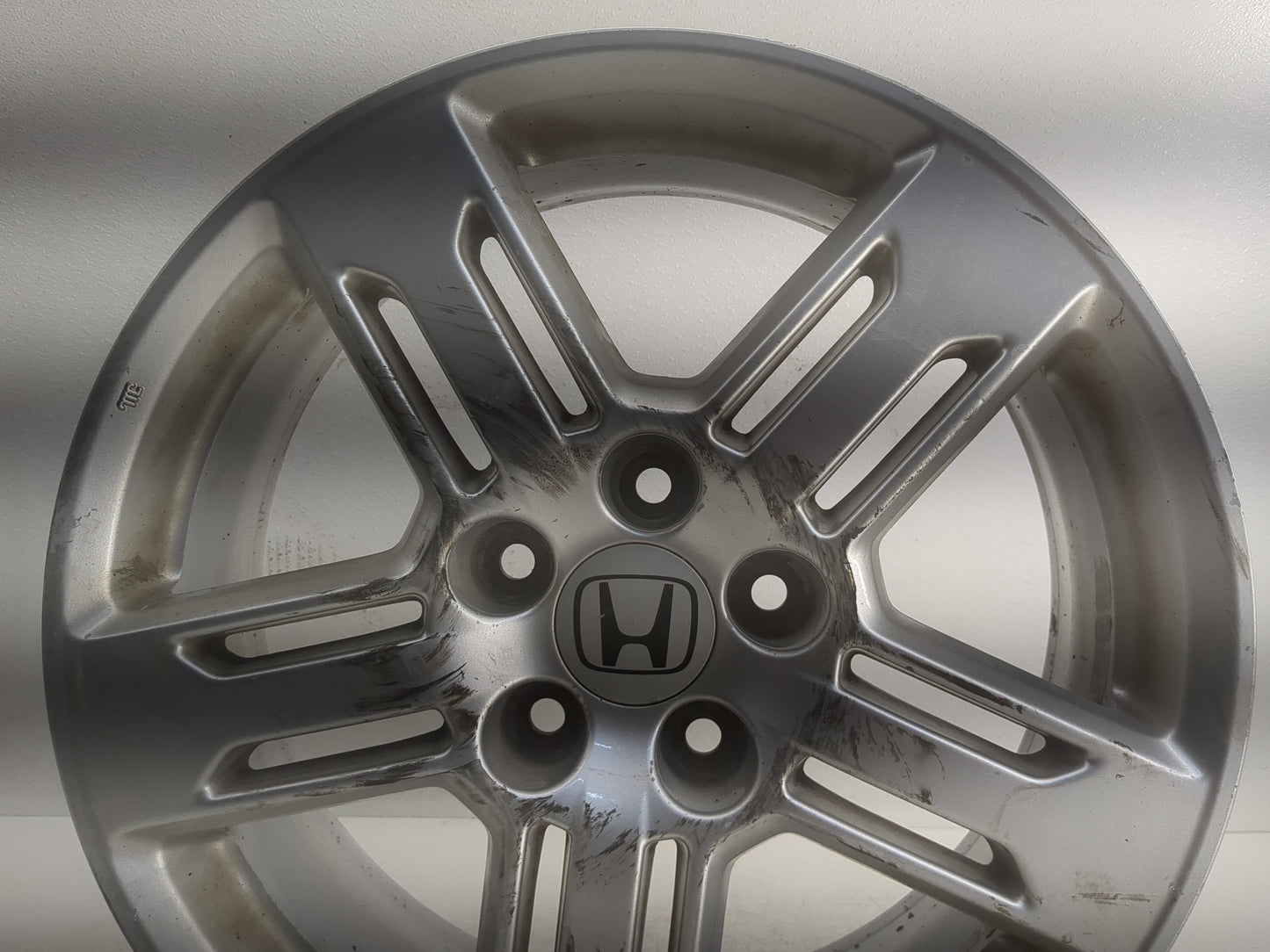 2011-2013 Honda Odyssey Oem Wheel Rim - Oemusedautoparts1.com