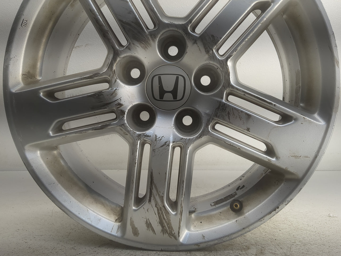2011-2013 Honda Odyssey Oem Wheel Rim - Oemusedautoparts1.com
