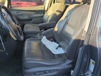 compare product 2011-2013 Honda Odyssey Driver Front Seat Oem 1306978