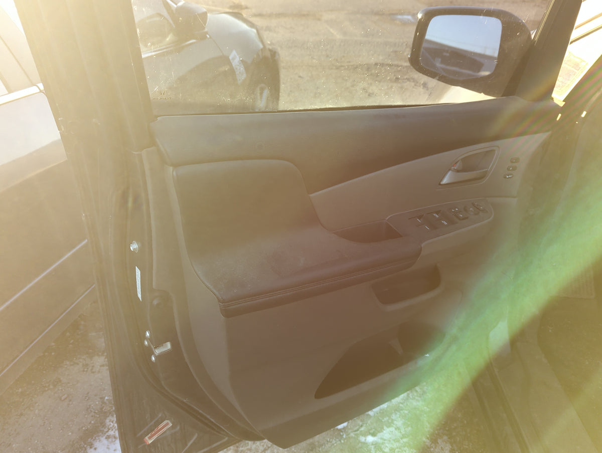 2012 Honda Odyssey Front Left Driver Interior Door Panel Trim 1307044 - Oemusedautoparts1.com