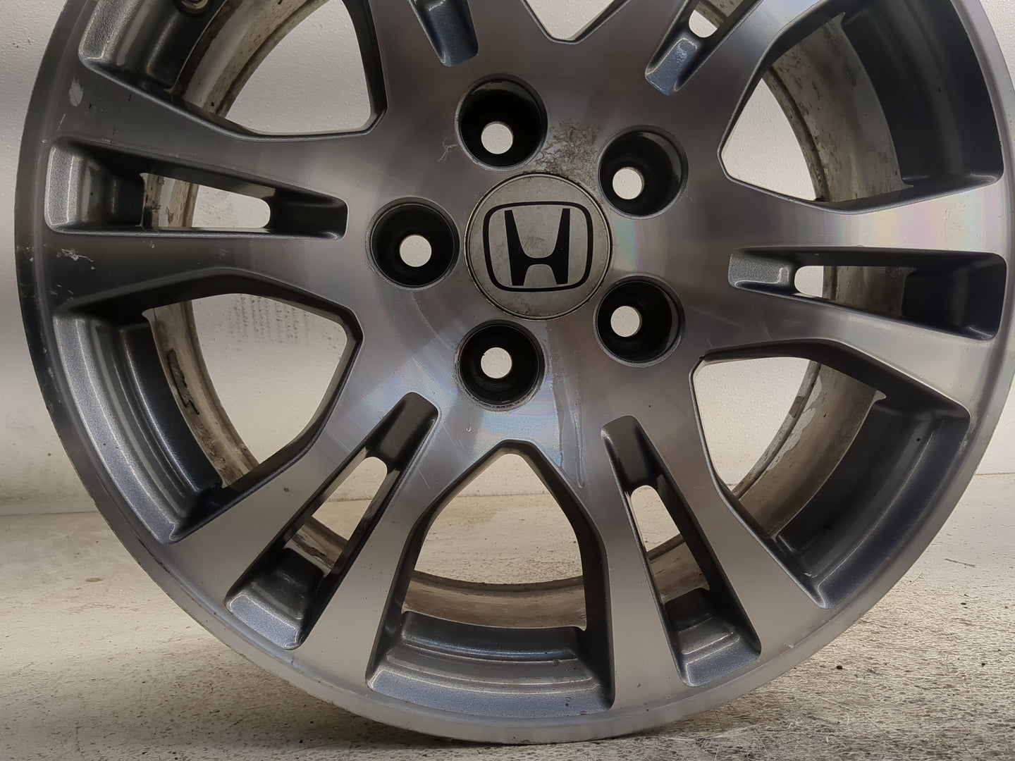 2011-2013 Honda Odyssey Oem Wheel Rim 1361812 - Oemusedautoparts1.com